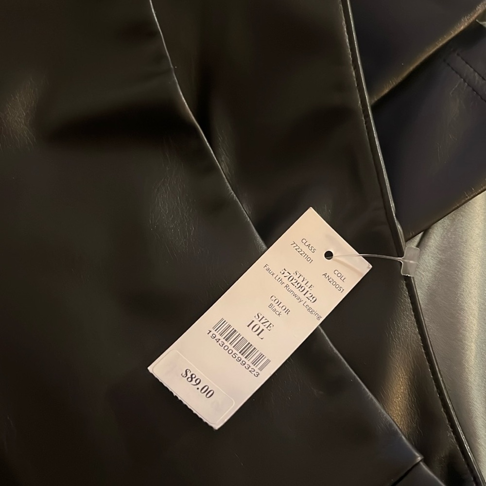 Faux leather runway leggings black